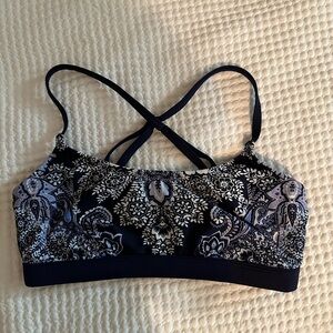 Kona Sol Women’s Paisley Boho bikini bathing suit top size small never worn